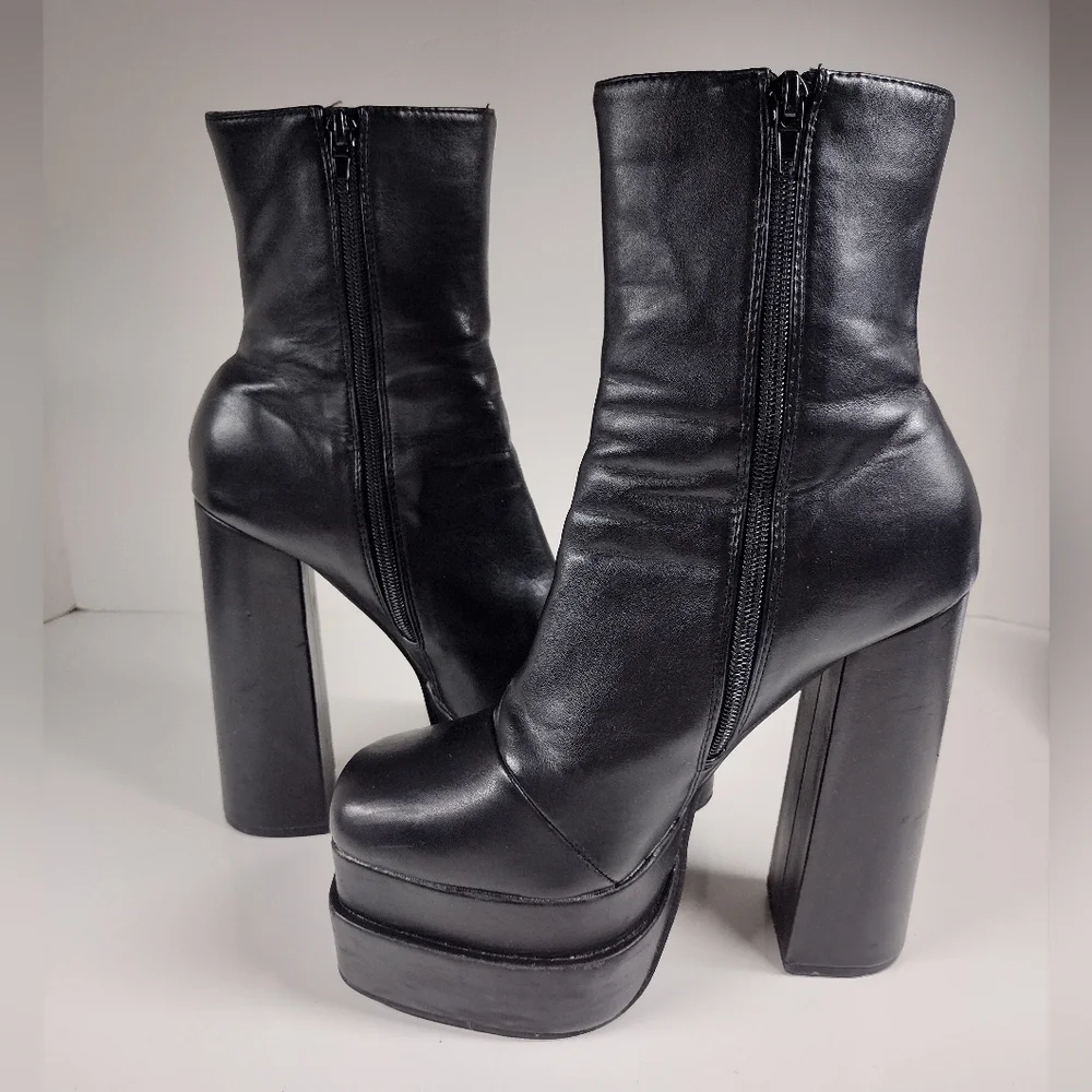 Boohoo Black Chunky High Platform Boots - Picture 5 of 15